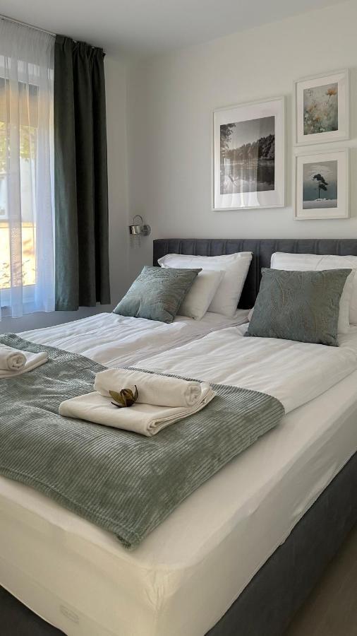 Linden Apartman 001 - Adults Only Mosonmagyarovar Bagian luar foto