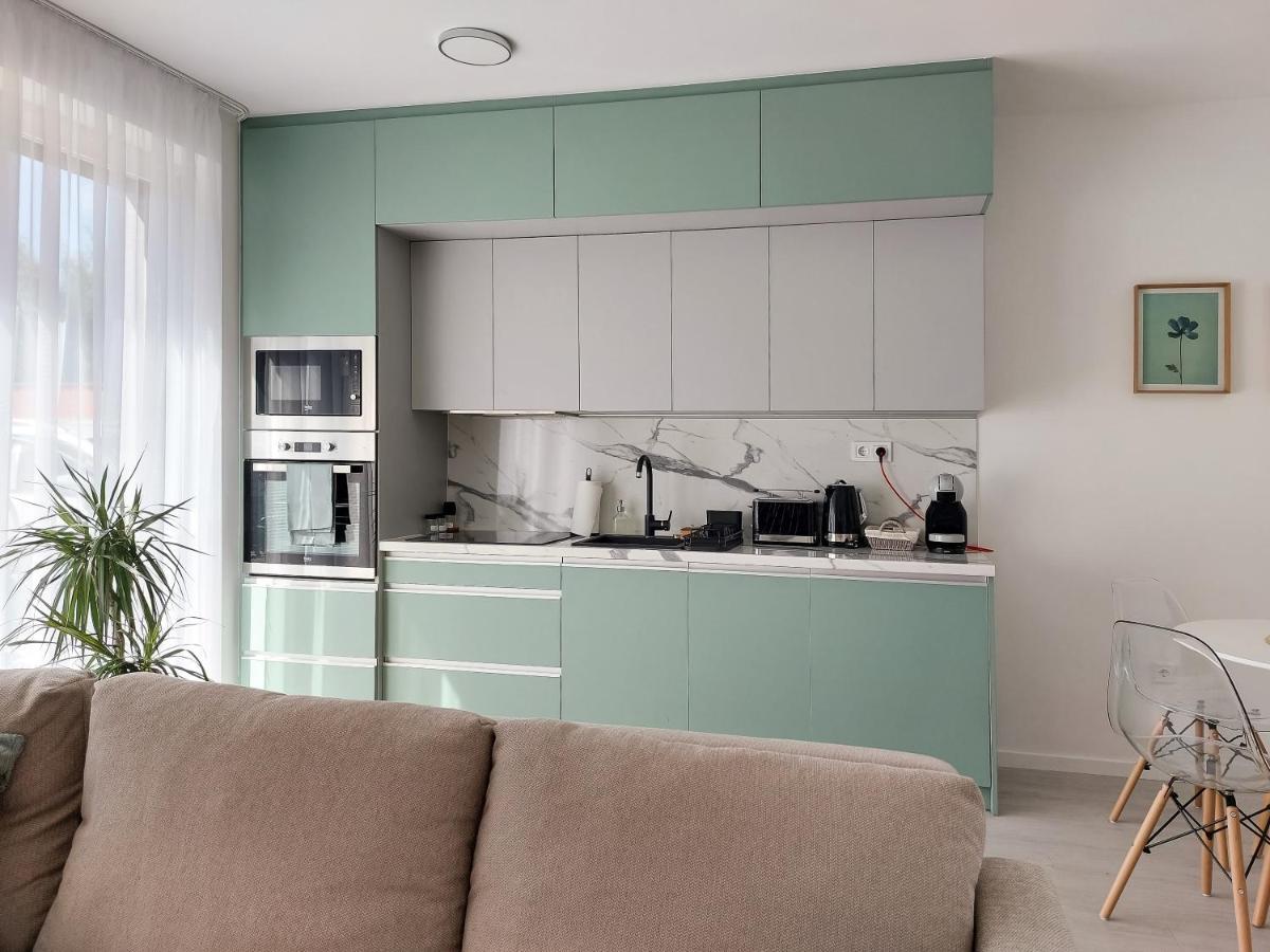 Linden Apartman 001 - Adults Only Mosonmagyarovar Bagian luar foto